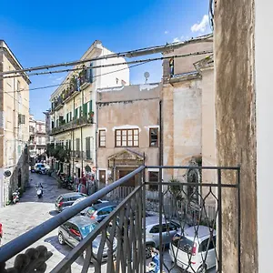 Appartamento Piazza Pretoria & Quattro Canti Roomy Flats With Balconies, Palermo